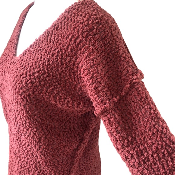 NWT Pink Rose V-Neck Long Sleeve Women’s Soft Sweater in Gothic Rose Color Sz S - Picture 11 of 12